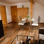 Pod Kostelem Апартаменты *